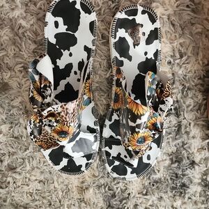 Sunflower Print Women's Sandals